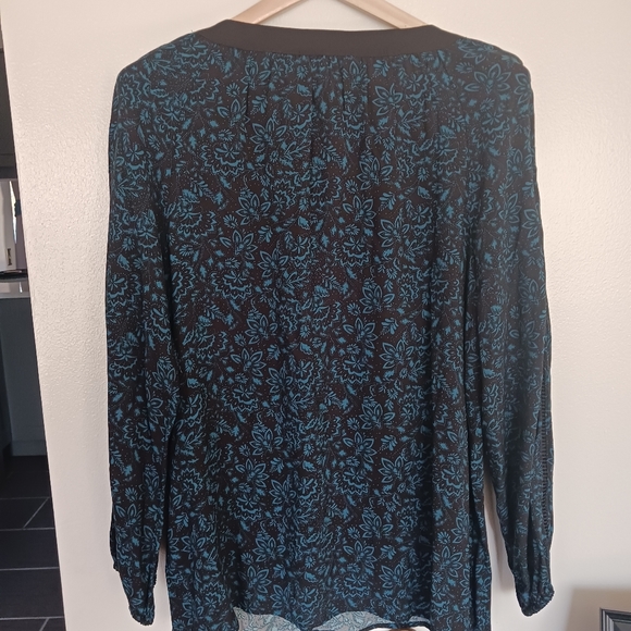 Cato • Women's Floral Lantern Sleeve String Tie Neck Tunic Top - Picture 2 of 14